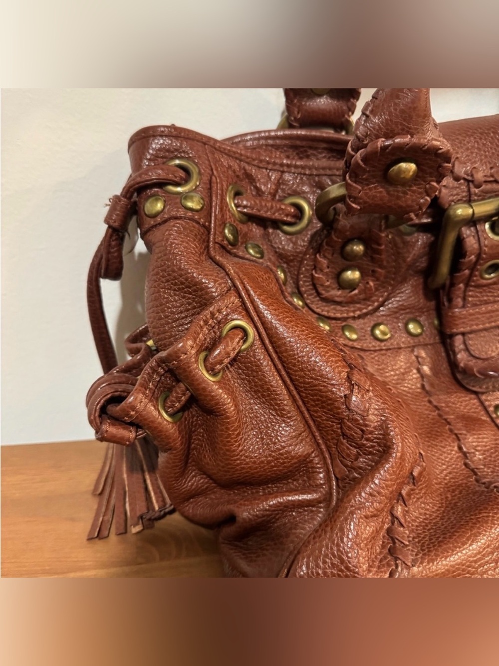 Isabella Fiore Brown Leather Shoulder Bag with Decorative Studs - Picture 4 of 8
